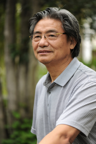 景德镇陶瓷大学教授李菊生